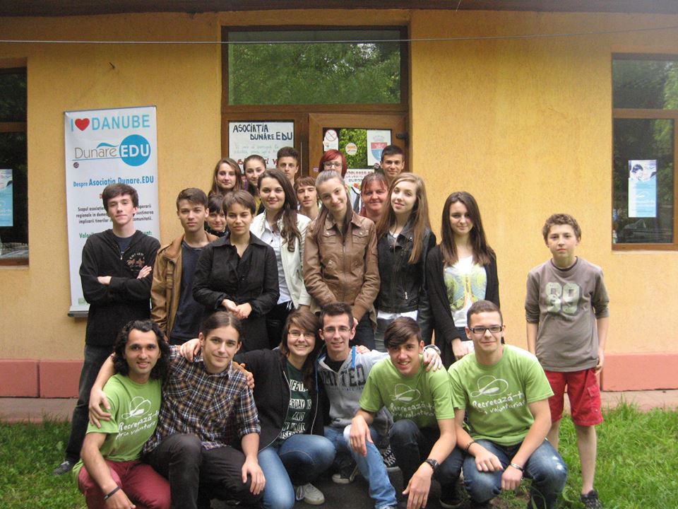 Săptămână Națională a Voluntariatului: întâlnire cu voluntarii Dunăre.edu